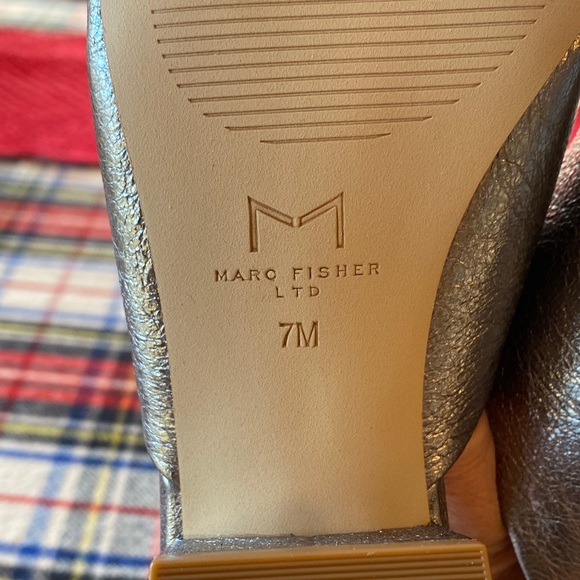 Elegant Metallic Slip-On Women's Shoes - Picture 5 of 6